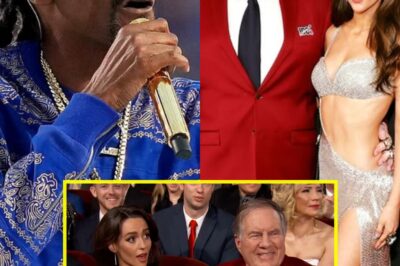 Snoop Dogg Stuns NFL Honors: Rap Legend Roasts Bill Belichick’s Romance—Savage Joke About Coach’s Much Younger Girlfriend Leaves Crowd Gasping!